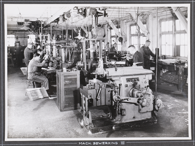 222992 Interieur van de N.V. Snelwegerfabriek “Utrecht”, W.C. Olland (Dorpsstraat 78-80) te De Bilt: ...